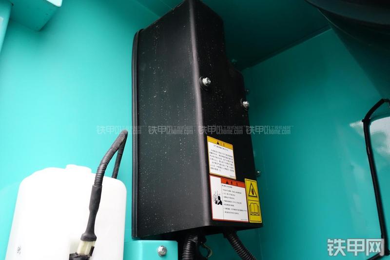 神钢SK460-8挖掘机局部