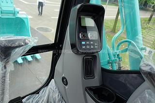 神钢SK330-8挖掘机局部