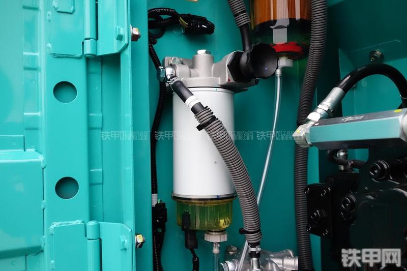 神钢SK140LC-8挖掘机局部