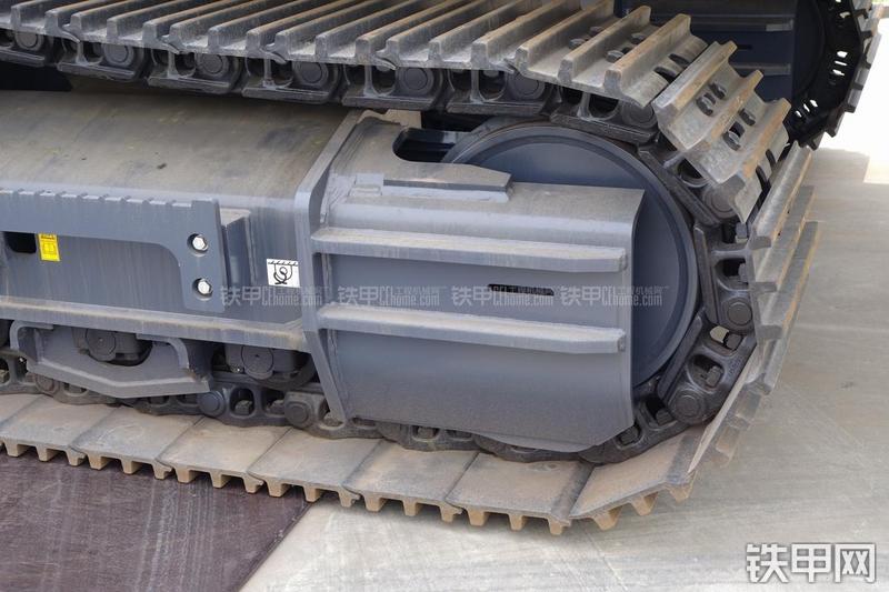 神钢SK380D挖掘机局部