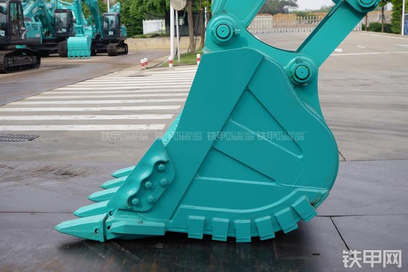 神钢SK495D挖掘机局部