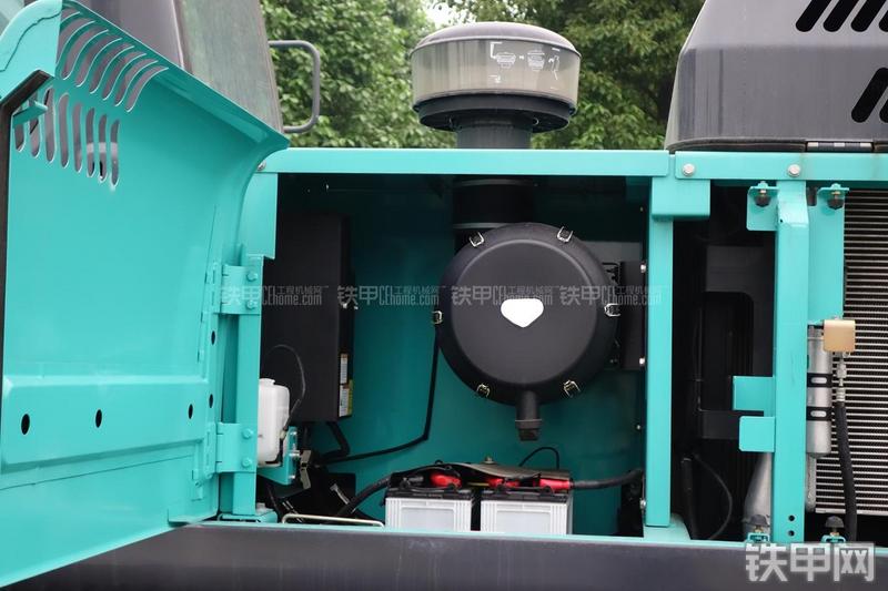 神钢SK460-8挖掘机局部