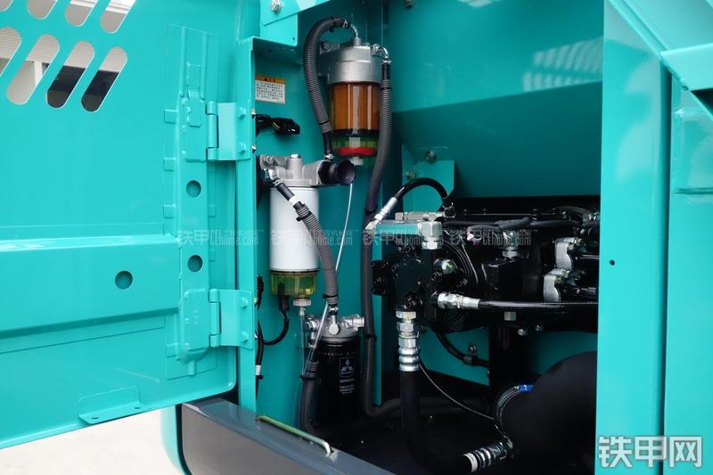 神钢SK140LC-8挖掘机局部