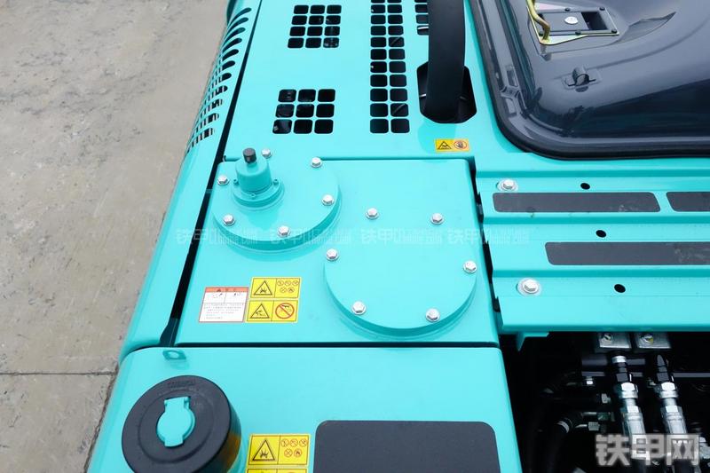 神钢SK140LC-8挖掘机局部