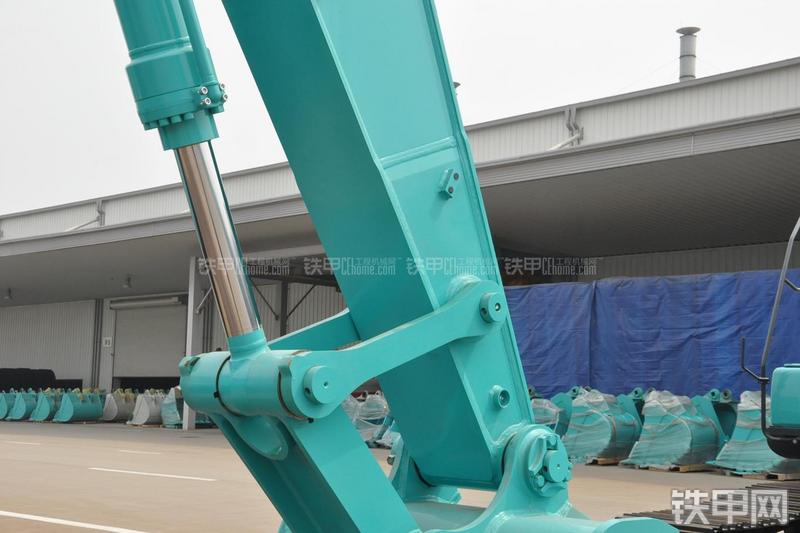 神钢SK350LC-8挖掘机局部