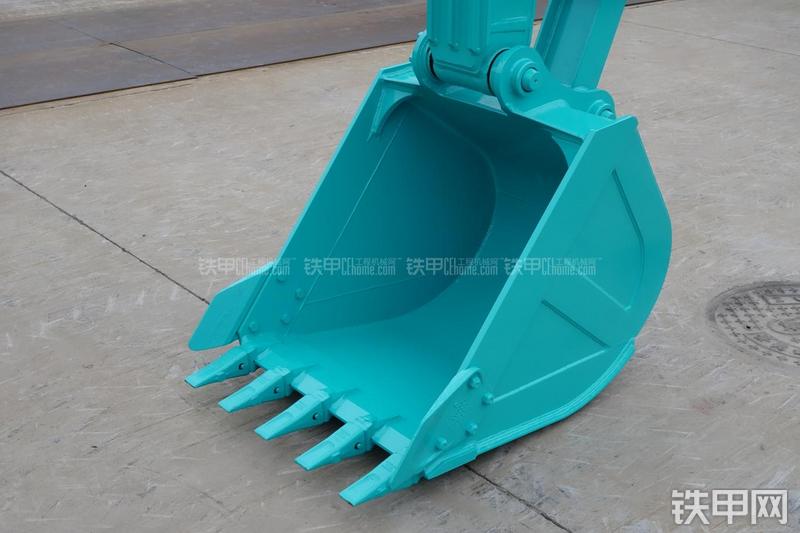 神钢SK140LC-8挖掘机局部