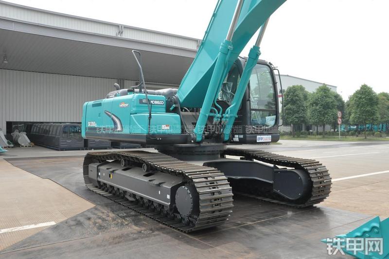 神钢SK350LC-8挖掘机局部