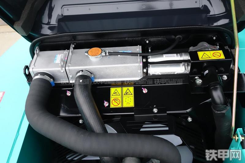 神钢SK140LC-8挖掘机局部