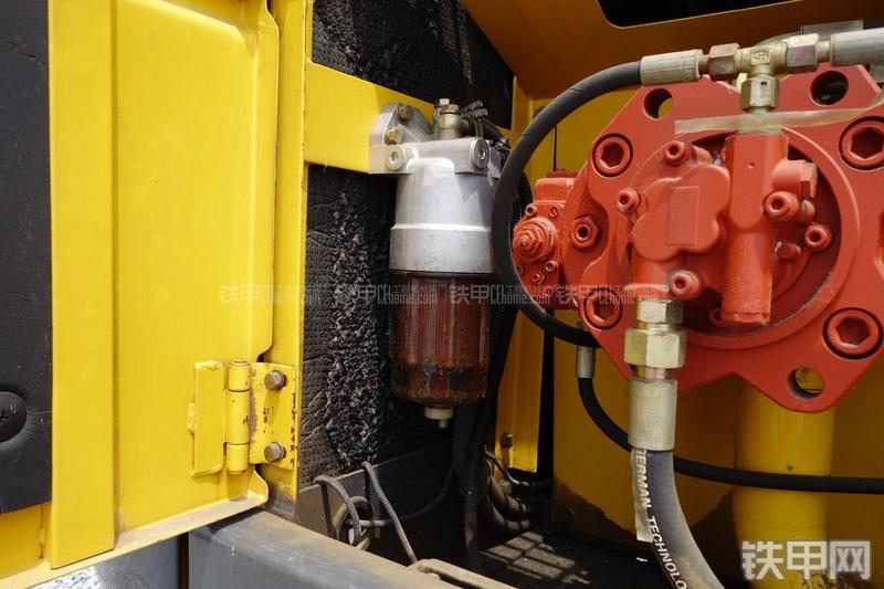 玉柴YC230LC-8挖掘机局部