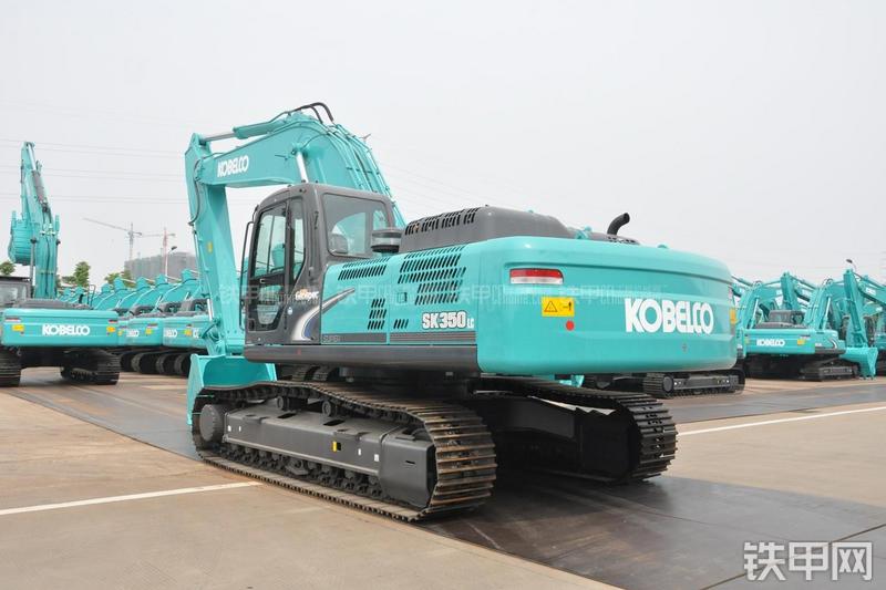 神钢SK350LC-8挖掘机整机外观