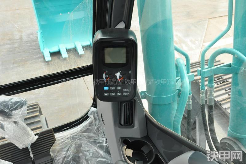神钢SK350LC-8挖掘机局部