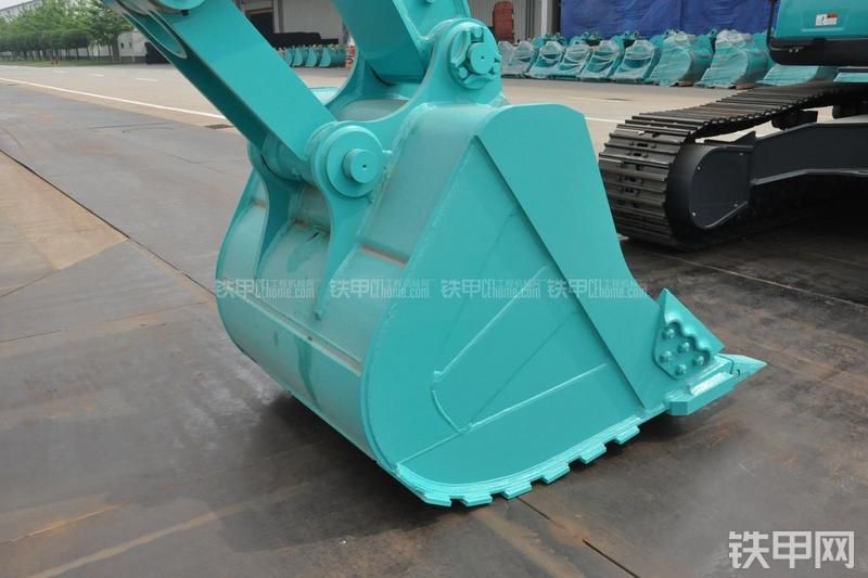 神钢SK350LC-8挖掘机局部