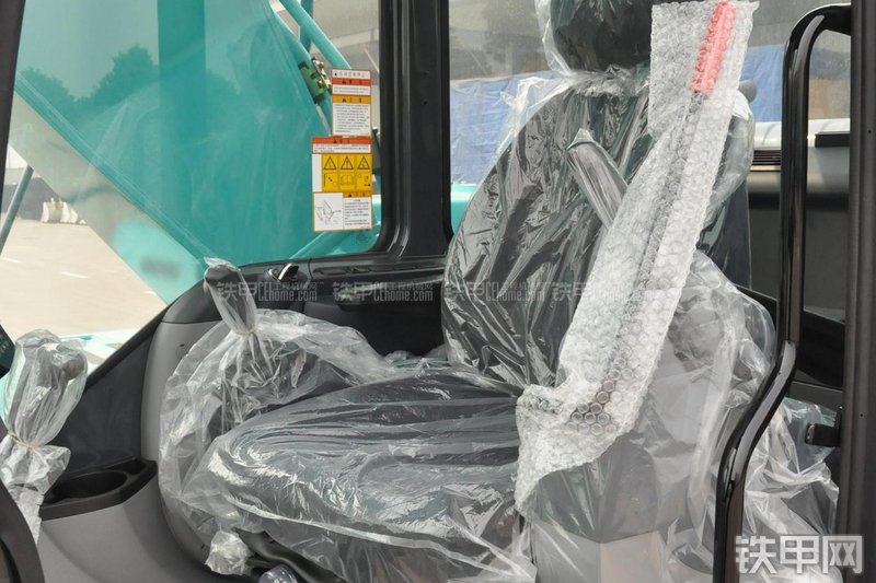 神钢SK495D挖掘机局部