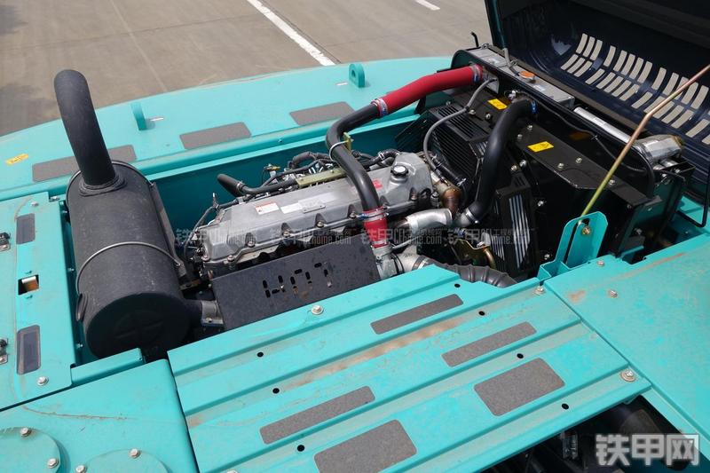 神钢SK380D挖掘机局部