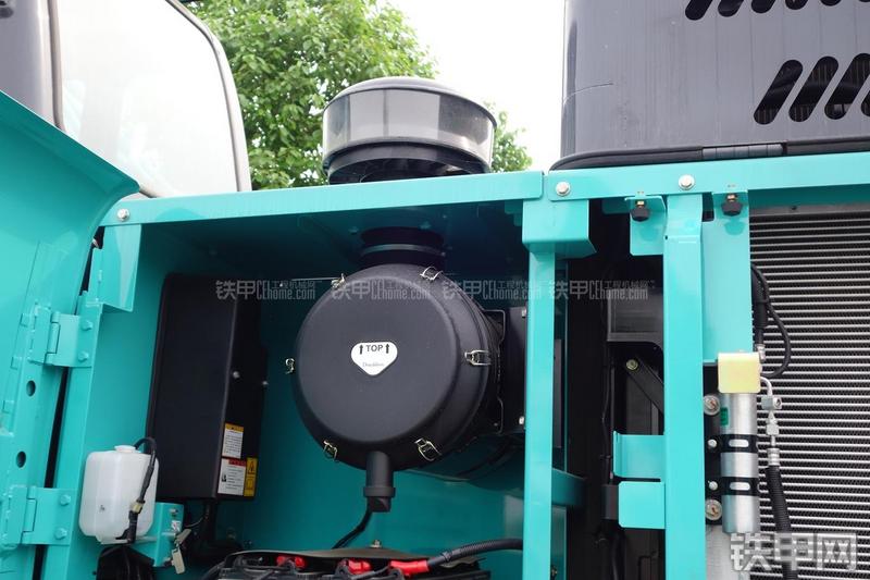 神钢SK495D挖掘机局部