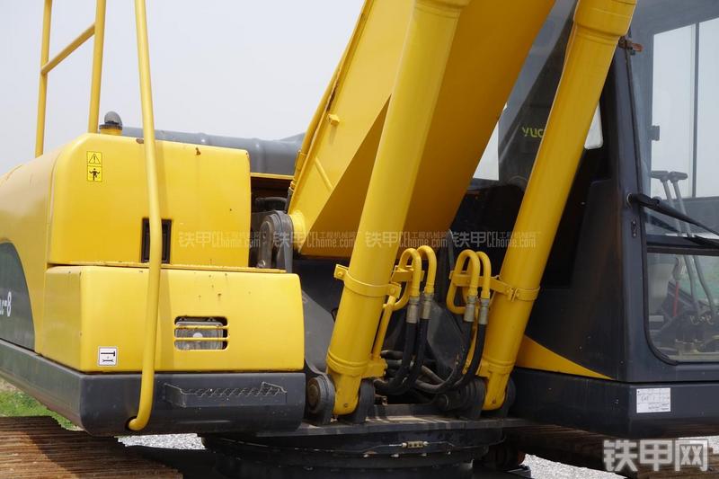 玉柴YC230LC-8挖掘机局部