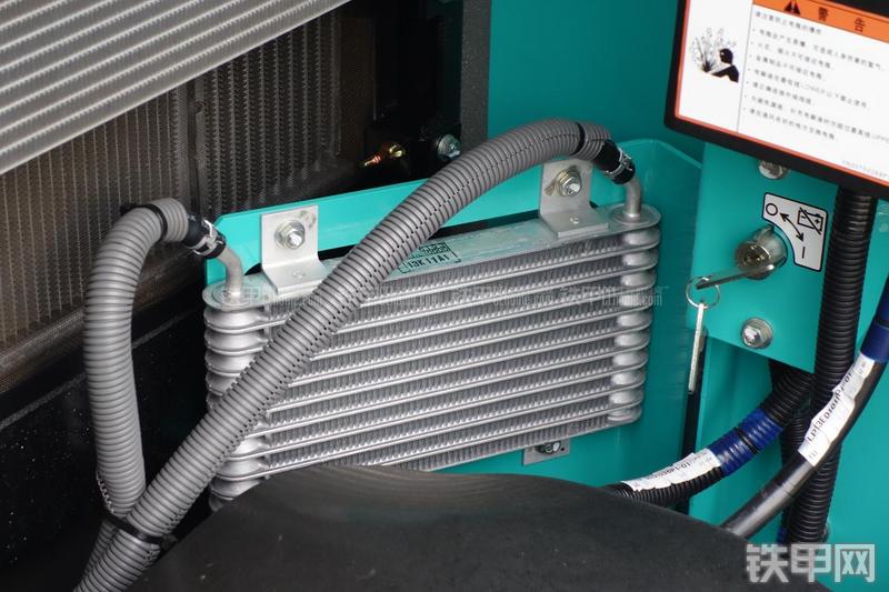 神钢SK140LC-8挖掘机局部