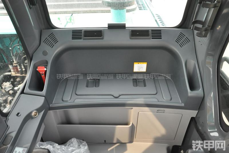 神钢SK350LC-8挖掘机局部