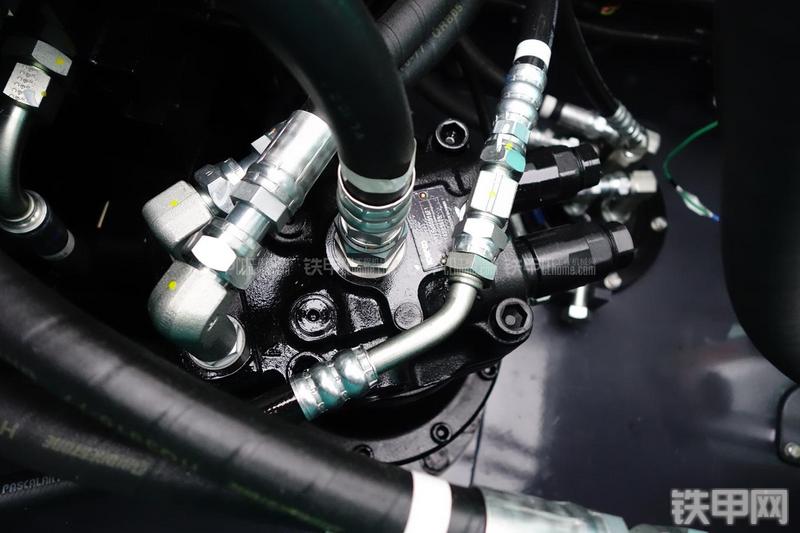 神钢SK140LC-8挖掘机局部