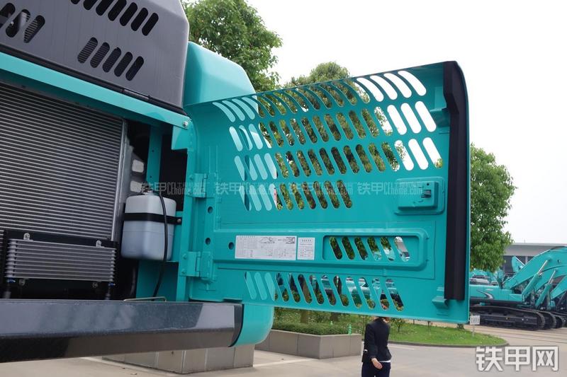 神钢SK495D挖掘机局部