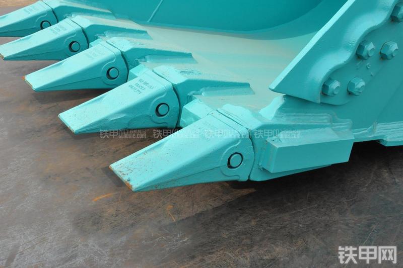 神钢SK350LC-8挖掘机局部