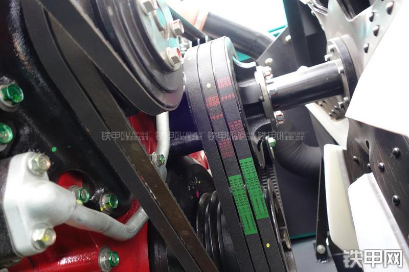 神钢SK495D挖掘机局部