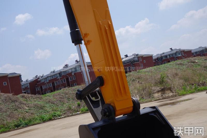 三一重工SY335C-9H挖掘机局部