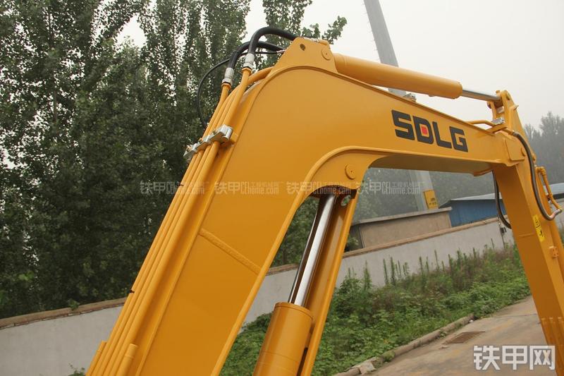 山东临工LG660E挖掘机局部