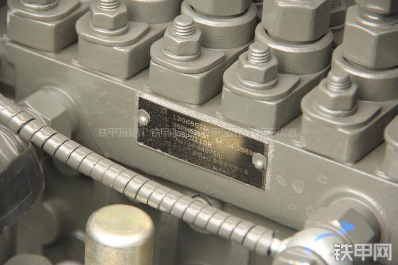 山东临工RS8140压路机局部