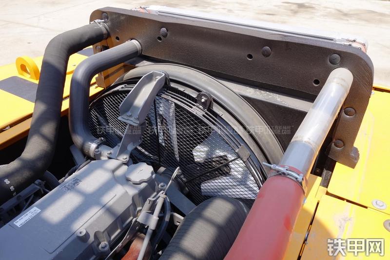 三一重工SY335C-9H挖掘机局部