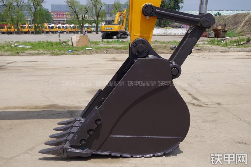 三一重工SY335C-9H挖掘机局部