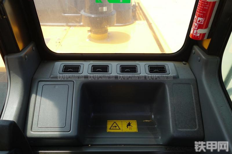 三一重工SY335C-9H挖掘机局部