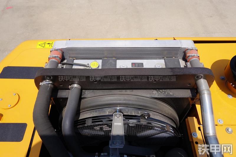 三一重工SY335C-9H挖掘机局部