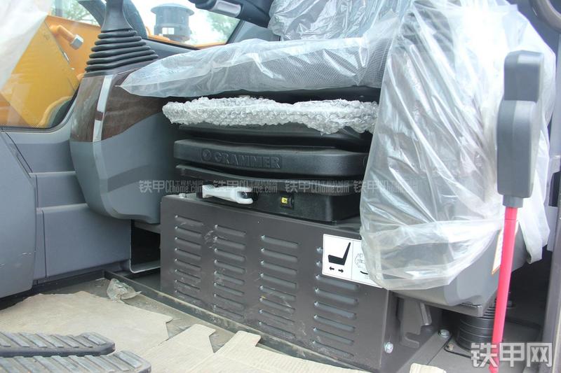 三一重工SY85C-9挖掘机局部