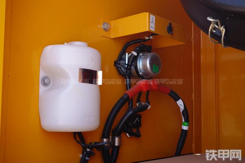 三一重工SY335C-9H挖掘机局部