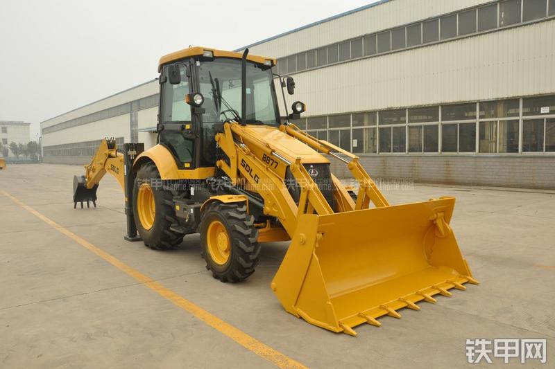 山东临工B877挖掘装载机整机外观