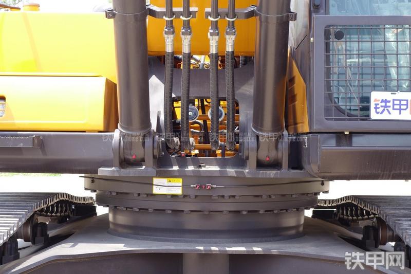 三一重工SY335C-9H挖掘机局部