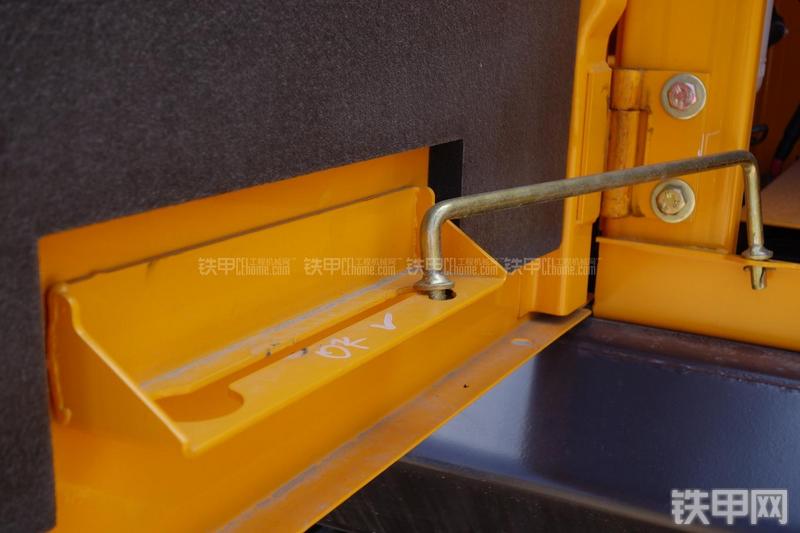 三一重工SY335C-9H挖掘机局部