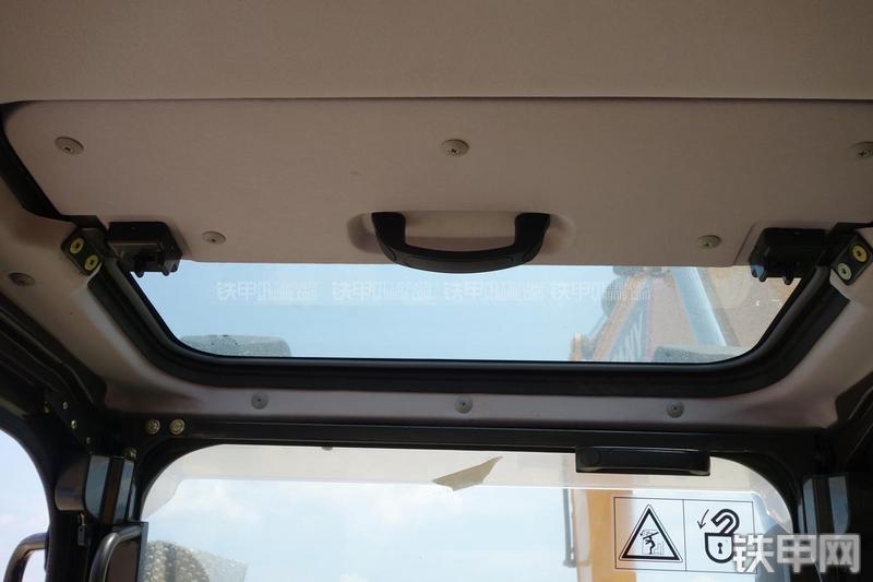 三一重工SY335C-9H挖掘机局部