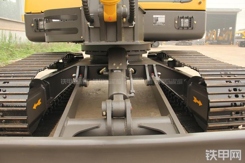 山东临工LG660E挖掘机局部