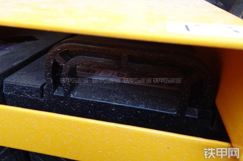 三一重工SY335C-9H挖掘机局部