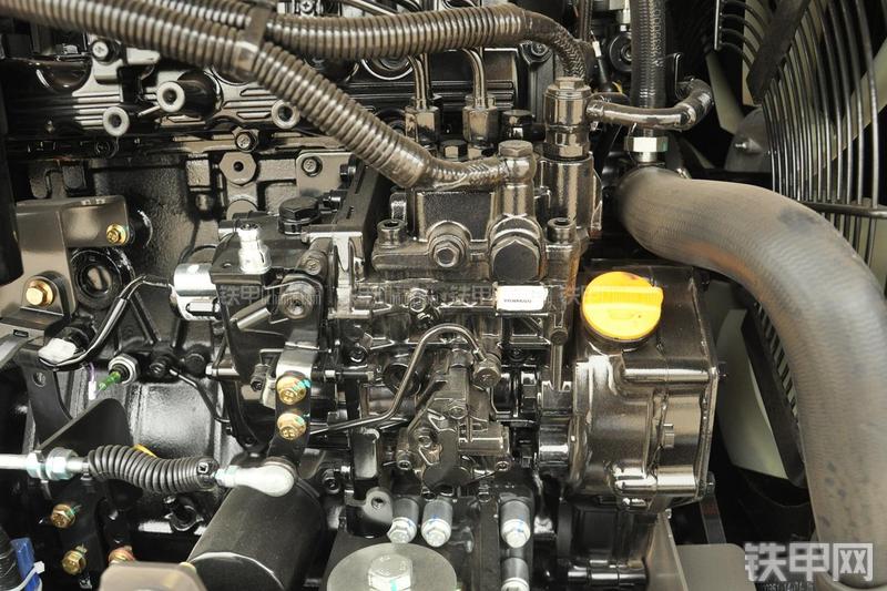 山东临工LG665E挖掘机局部