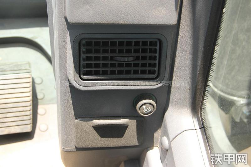 三一重工SY85C-9挖掘机局部