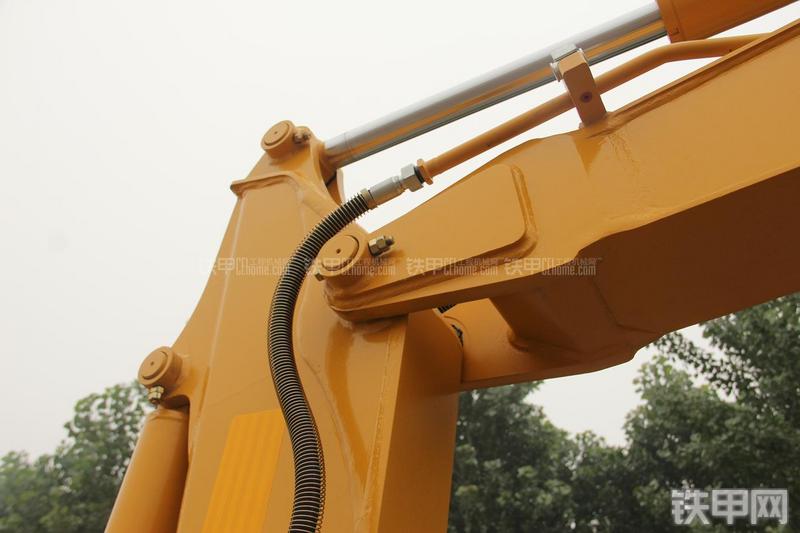 山东临工LG660E挖掘机局部