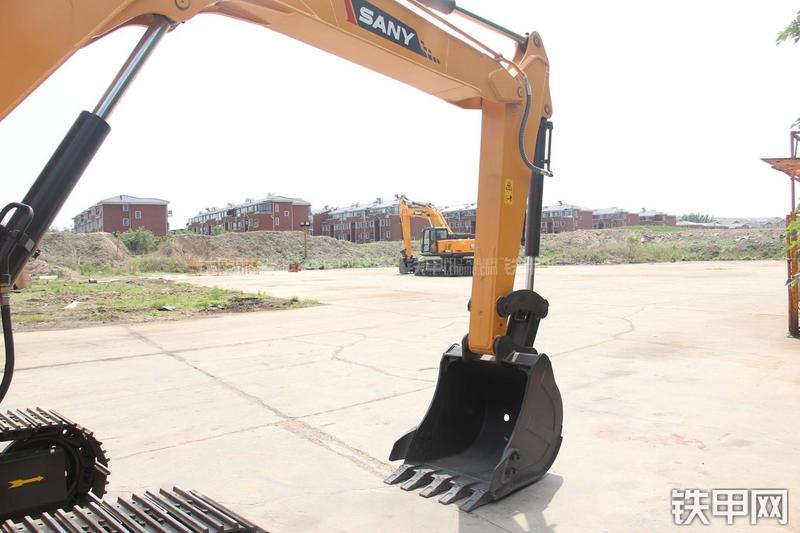 三一重工SY85C-9挖掘机局部