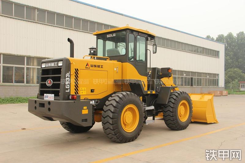 山东临工LG933L装载机整机外观