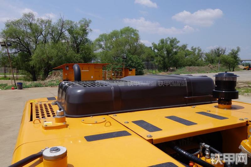 三一重工SY335C-9H挖掘机局部