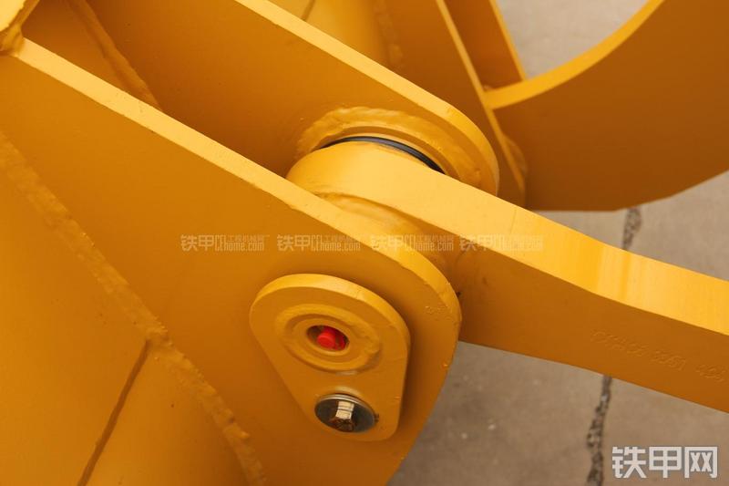 山东临工LG933L装载机局部