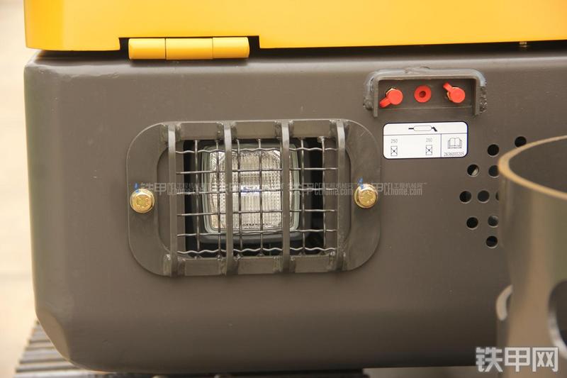 山东临工LG660E挖掘机局部