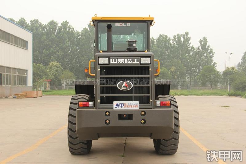 山东临工LG933L装载机整机外观